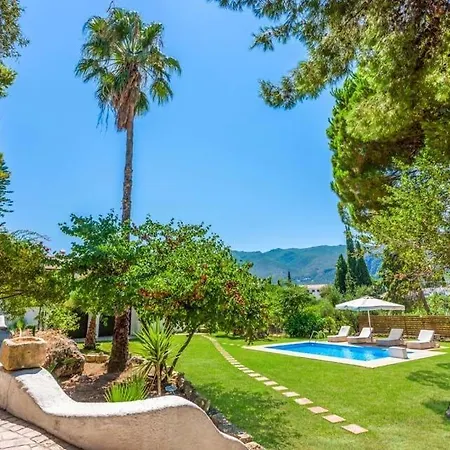 Sleeps 7 Pool Air Con Wifi *